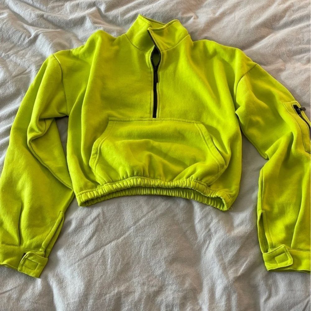 Sweater - Picture 1 of 1